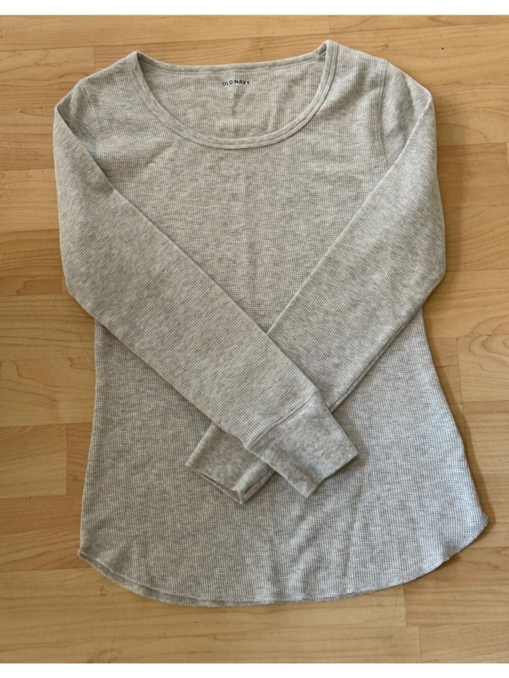 Old Navy Women's Gray Long-Sleeve Waffle-Knit Top Size M Lighter Weight Thermal